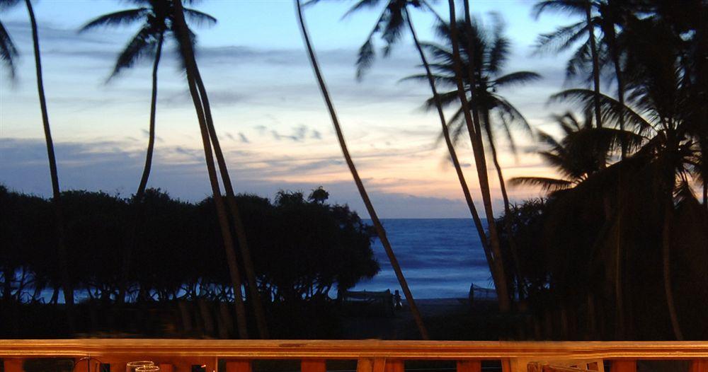 Wunderbar Beach Hotel Bentota Exterior photo