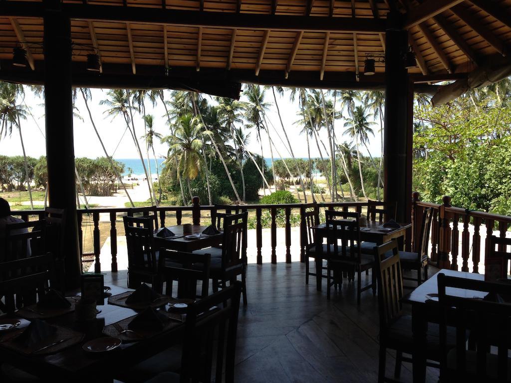 Wunderbar Beach Hotel Bentota Exterior photo