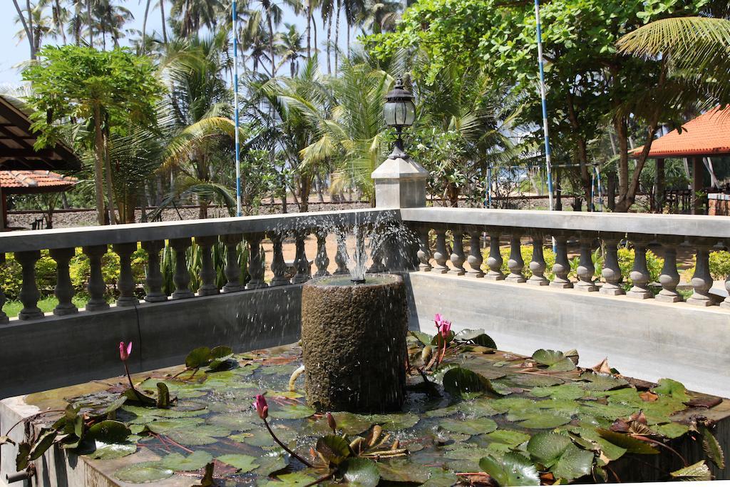 Wunderbar Beach Hotel Bentota Exterior photo