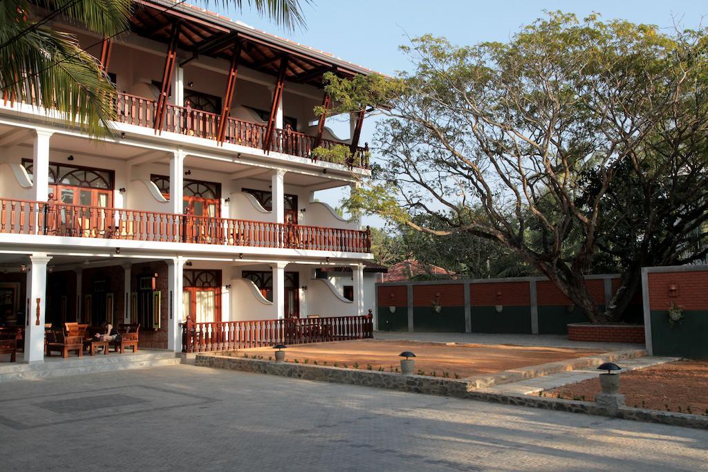 Wunderbar Beach Hotel Bentota Exterior photo