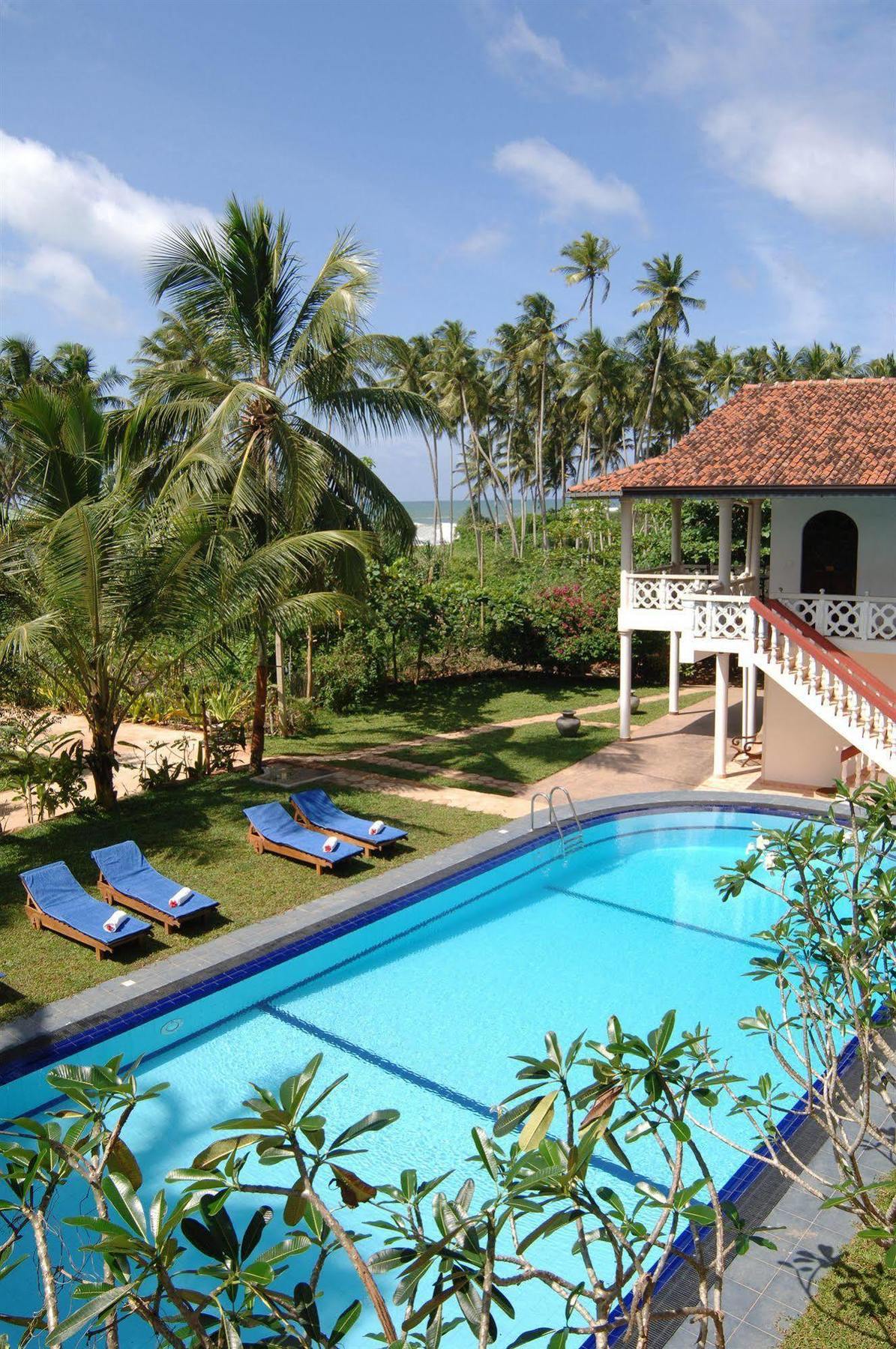 Wunderbar Beach Hotel Bentota Exterior photo