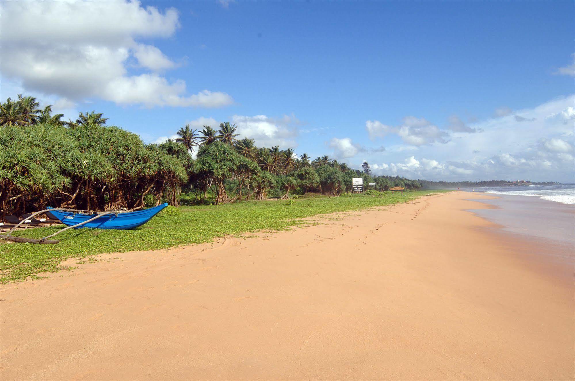 Wunderbar Beach Hotel Bentota Exterior photo